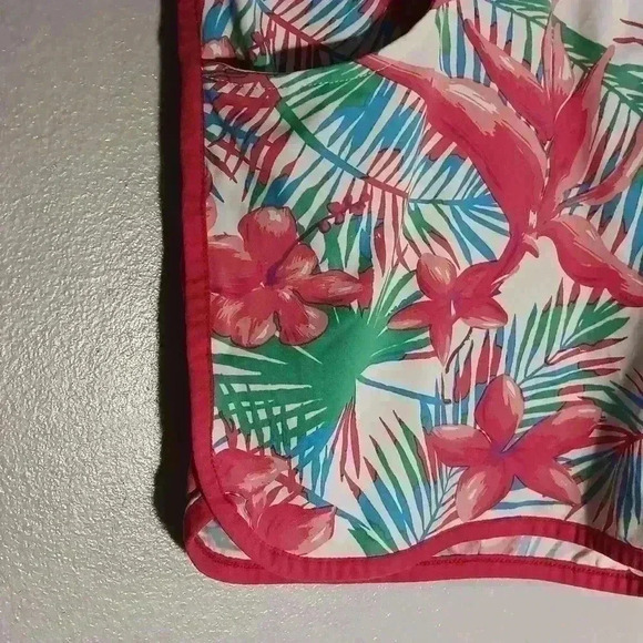 "BANANA‎ BOAT " Women’s floral front  UPF+50 beach shorts pockets pull on Sz L - Picture 2 of 9